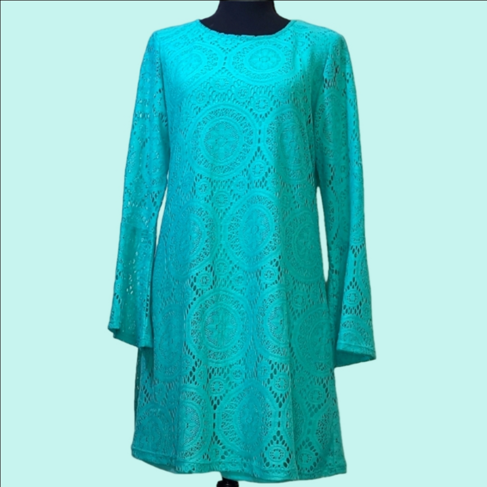 Tacera long bell sleeved teal dress. Lined crochet. Sz. S